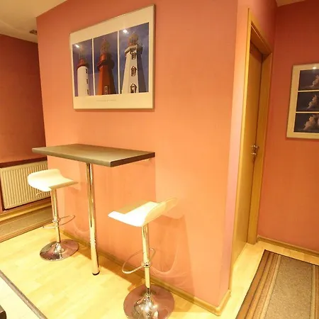 Apartament Rainbow 3 *