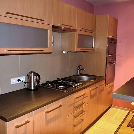 Rainbow 3 Apartment *