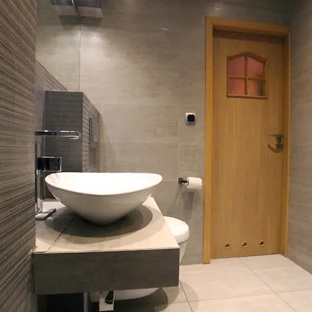 Rainbow 3 Apartment *