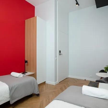 Apartament Rainbow 3 *