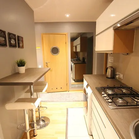 Rainbow 3 Apartment *