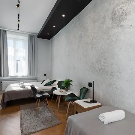 Apartment Rainbow 3 *